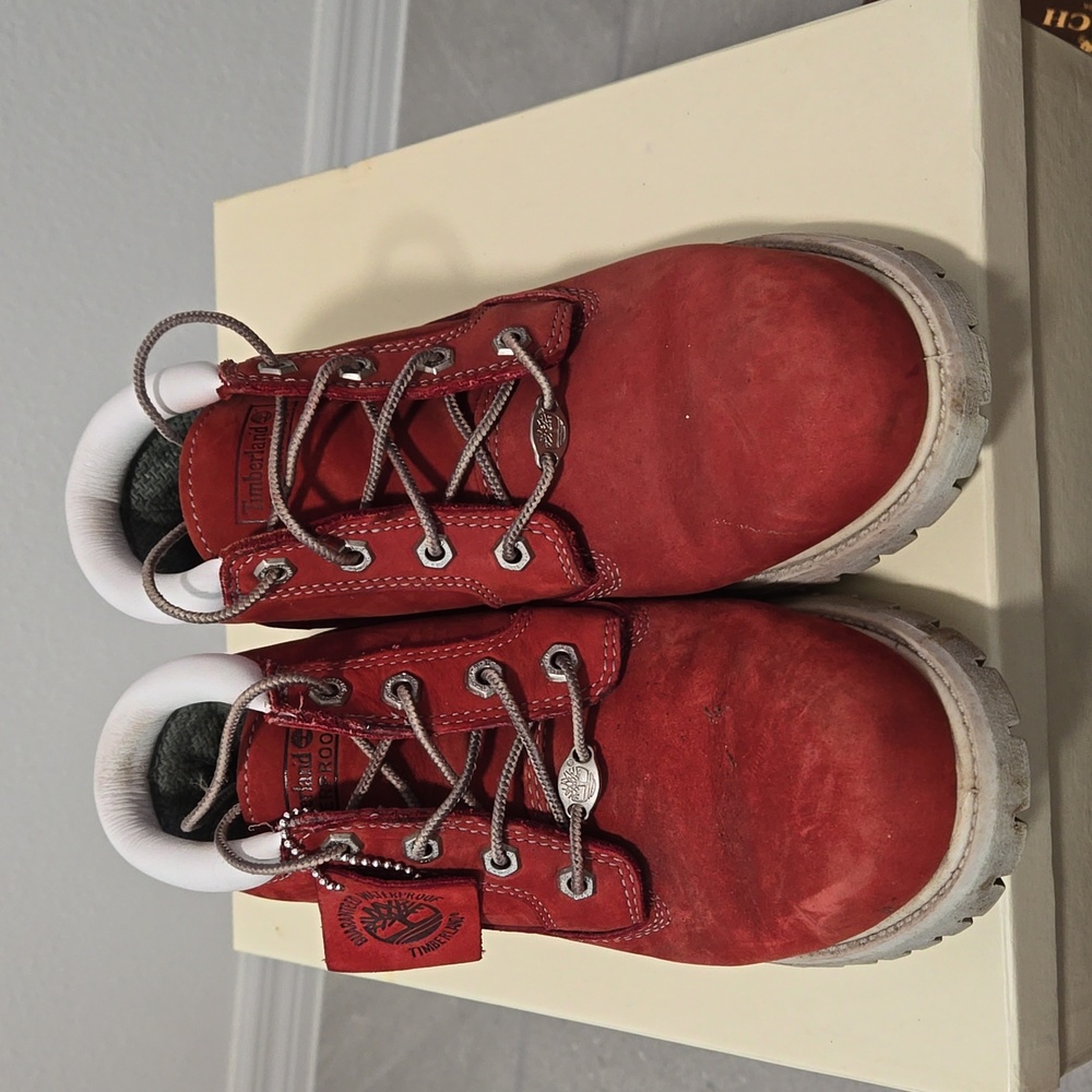 Timberland red lowtop boots